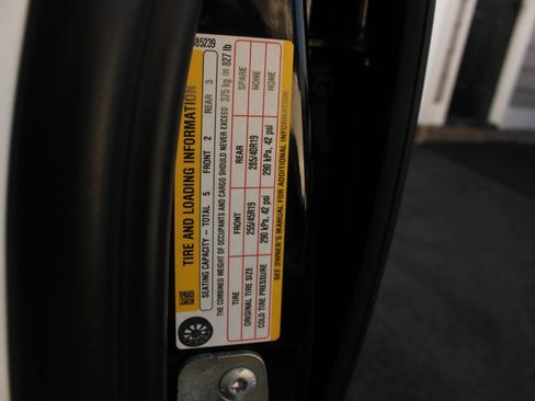 Used 2022 Tesla Model S Plaid AWD/4WD image 32