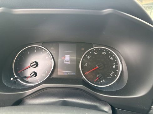 Used 2021 Toyota RAV4 LE AWD/4WD image 9