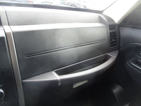 Used 2011 Jeep Liberty Sport AWD/4WD image 24