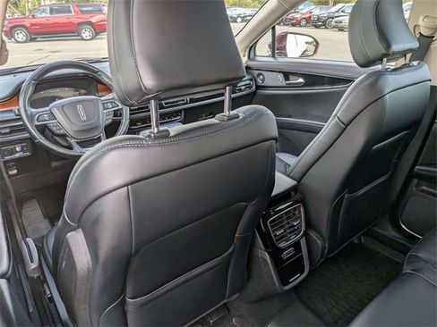 Certified 2022 Lincoln Nautilus Reserve w/ Equipment Group 201A image 28