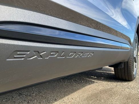 New 2026 Ford Explorer ST w/ Sun And Sound Package image 11