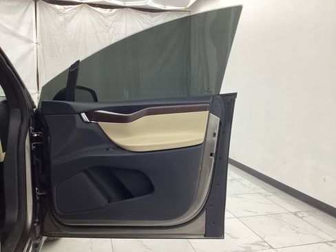 Used 2016 Tesla Model X 75D image 25
