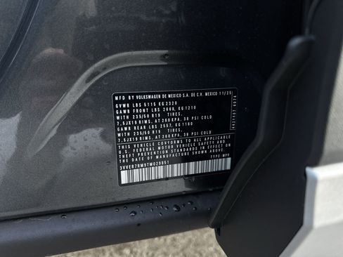 New 2026 Volkswagen Tiguan SE image 34