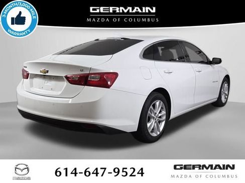 Used 2017 Chevrolet Malibu LT w/ Leather Package FWD image 8