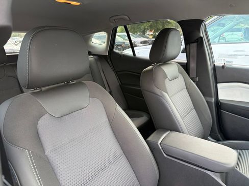 Used 2024 Chevrolet Trax LT FWD image 26