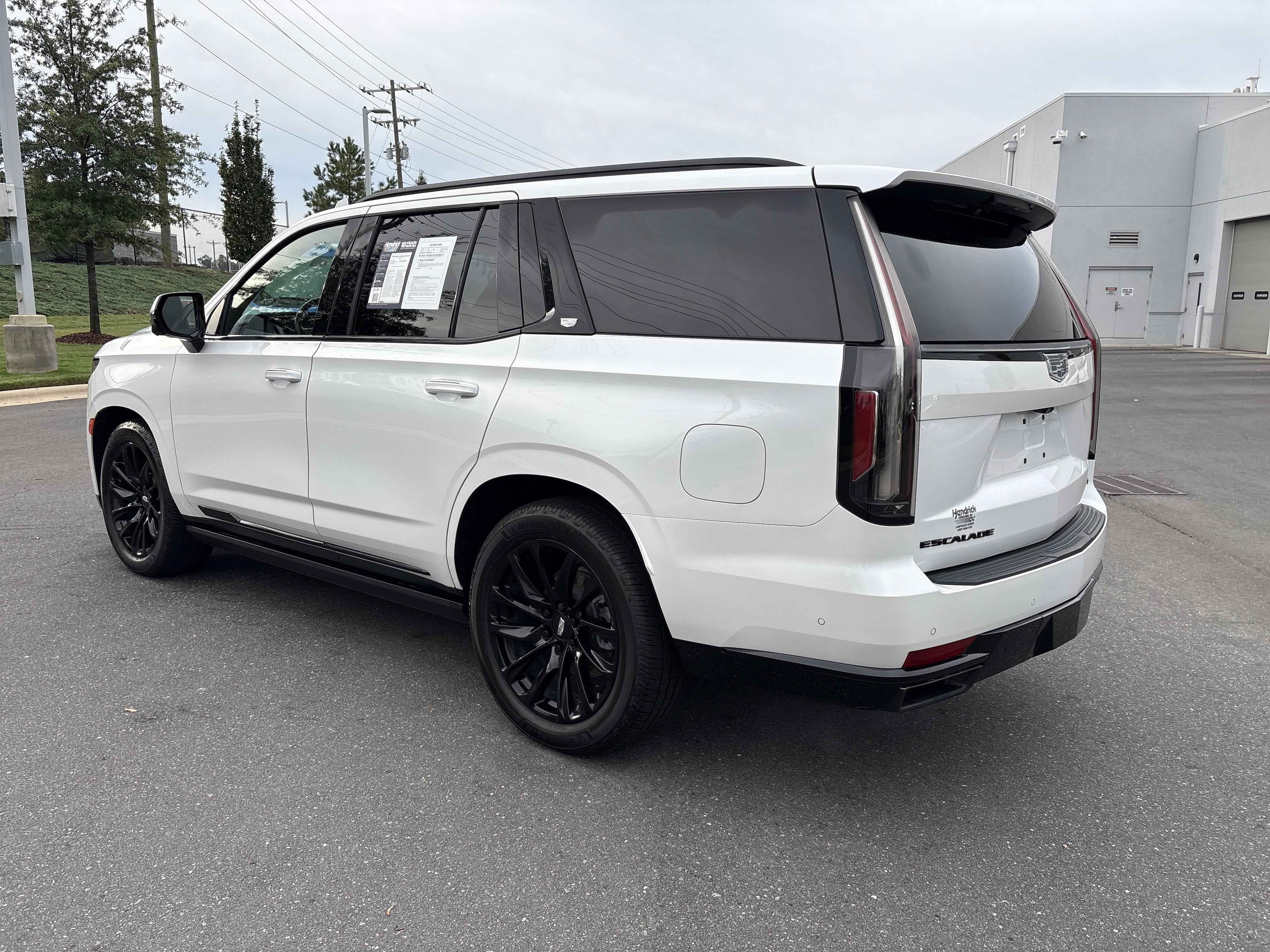 Used 2023 Cadillac Escalade Sport w/ LPO, ONYX Package AWD/4WD image 7