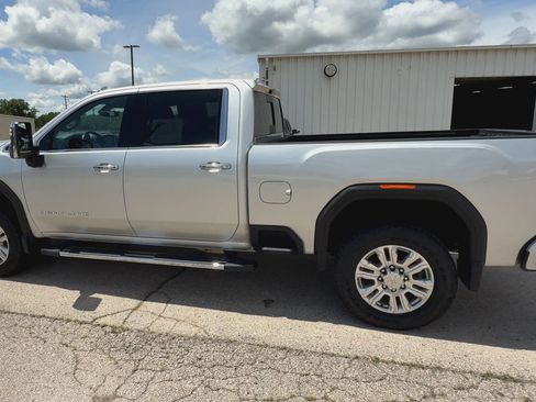 Used 2022 GMC Sierra 2500 Denali image 6