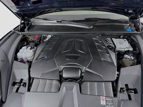 Certified 2025 Porsche Cayenne Turbo GT image 32