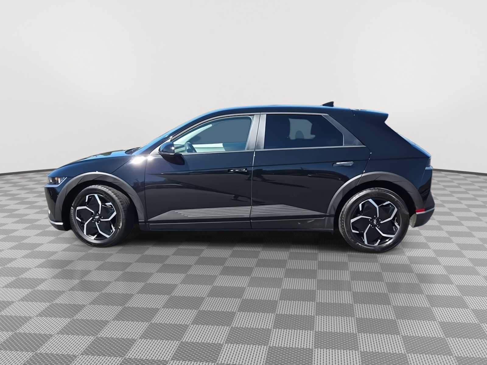 Used 2024 Hyundai Ioniq 5 SE RWD image 5