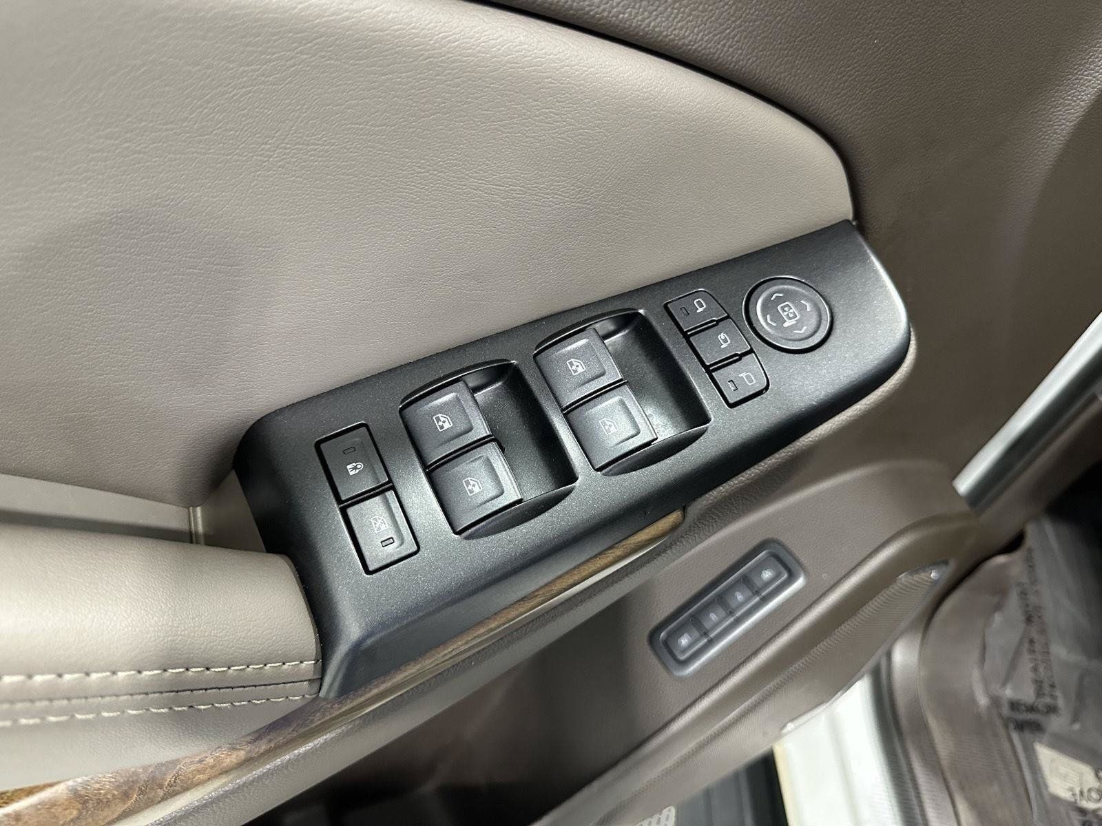 Used 2019 GMC Yukon Denali w/ Open Road Package AWD/4WD image 23