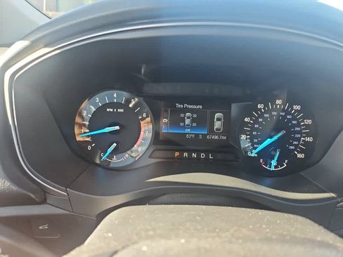 Used 2017 Ford Fusion SE FWD image 19