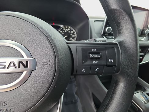 Used 2021 Nissan Rogue S AWD/4WD image 17