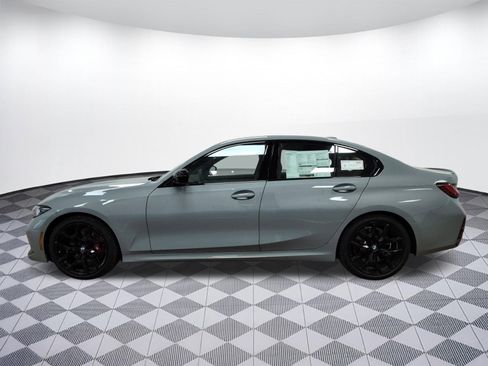 Used 2026 BMW 330i Sedan w/ M Sport Package image 2