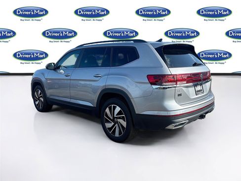 Used 2025 Volkswagen Atlas SE FWD image 5