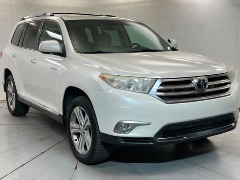 Used 2013 Toyota Highlander Limited AWD/4WD image 8