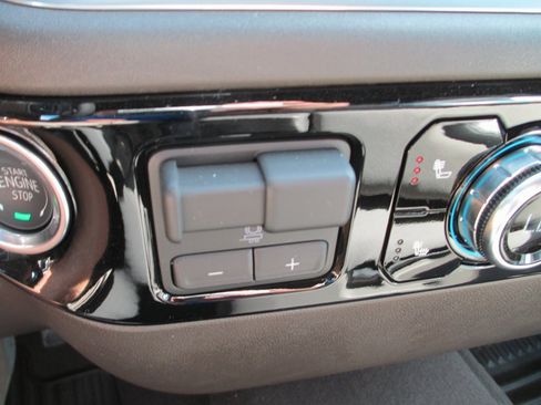 New 2026 GMC Sierra 2500 SLE w/ SLE Value Package; image 21