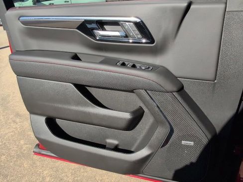 New 2026 Chevrolet Suburban RST w/ Advanced Technology Package AWD/4WD image 17