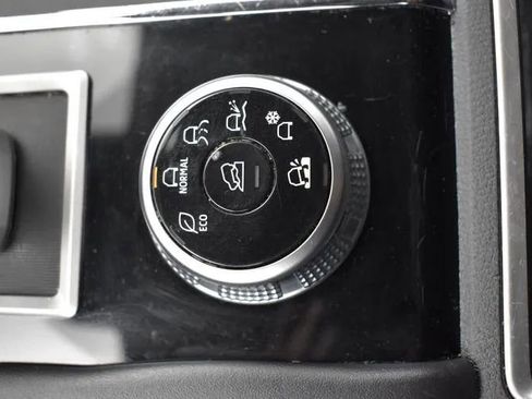 Used 2024 Mitsubishi Outlander Ralliart AWD/4WD image 34