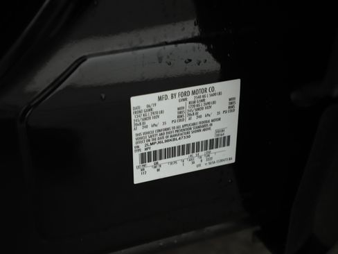 Used 2019 Lincoln Nautilus Reserve image 3