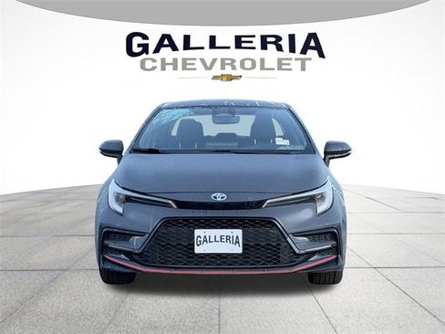 Used 2023 Toyota Corolla SE image 3