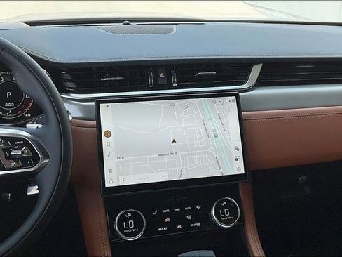 New 2026 Jaguar F-PACE R-Dynamic S image 6