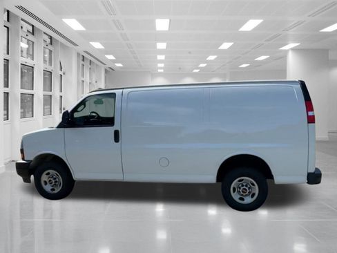 Used 2023 GMC Savana 2500 w/ Driver Convenience Package image 6