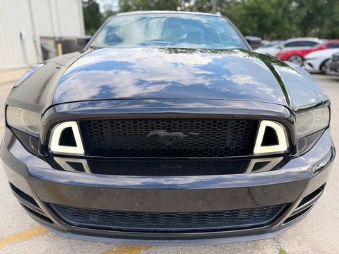 Used 2013 Ford Mustang Premium RWD image 8
