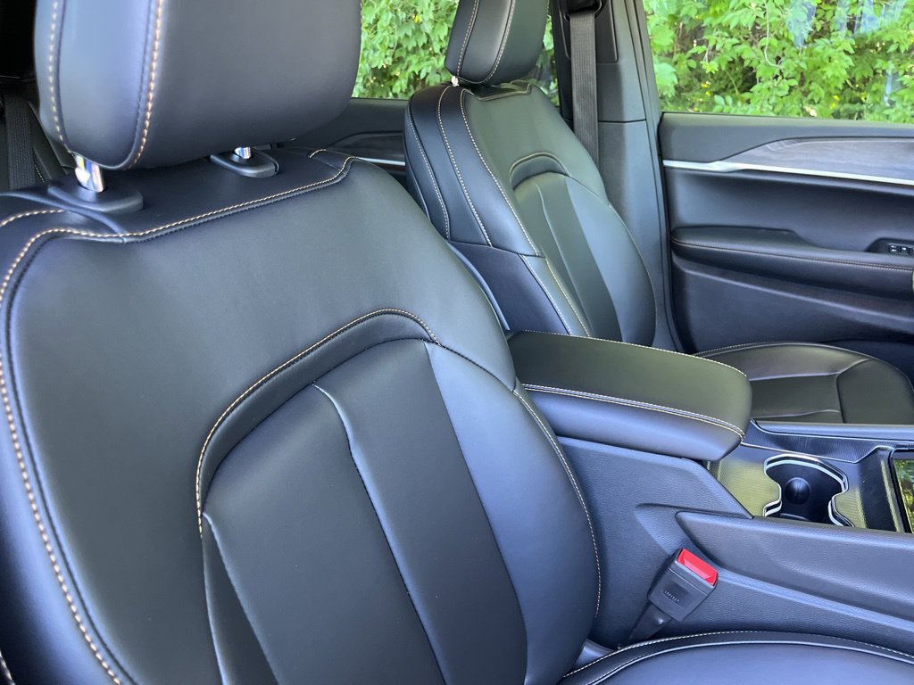 New 2026 Jeep Grand Cherokee Limited AWD/4WD image 39