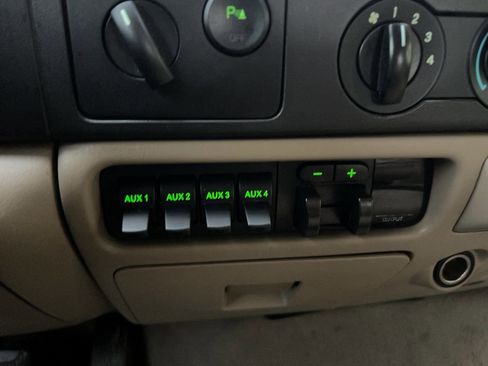 Used 2006 Ford F250 XLT image 32