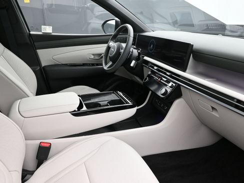 Certified 2025 Hyundai Tucson Limited image 26