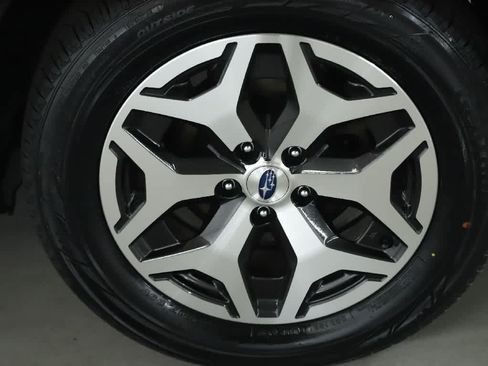 Used 2024 Subaru Forester Premium AWD/4WD image 43