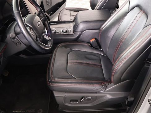 Used 2022 Ford Expedition Max Limited image 11