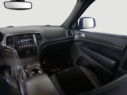 Used 2017 Jeep Grand Cherokee Altitude AWD/4WD image 29