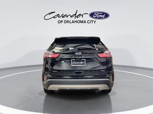 Used 2024 Ford Edge SEL image 7