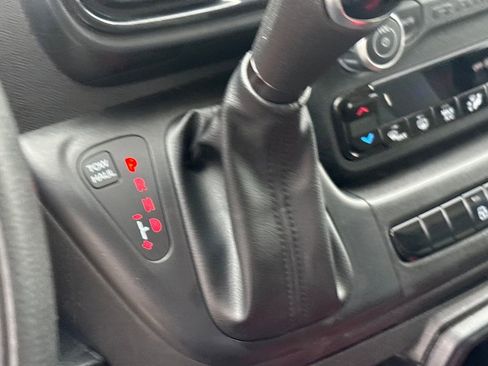 Used 2024 RAM ProMaster 2500 w/ Convenience Group FWD image 15