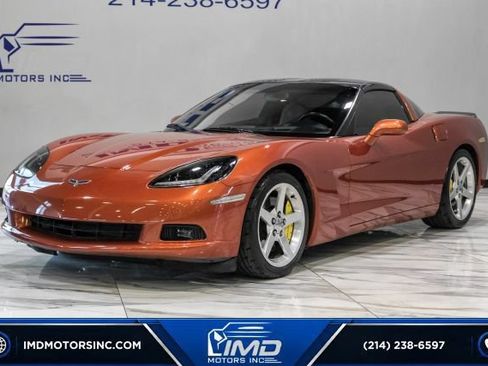 Used 2005 Chevrolet Corvette Coupe w/ Preferred Equipment Group RWD image 2