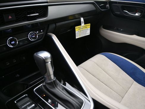 Certified 2025 Acura ADX A-Spec image 4