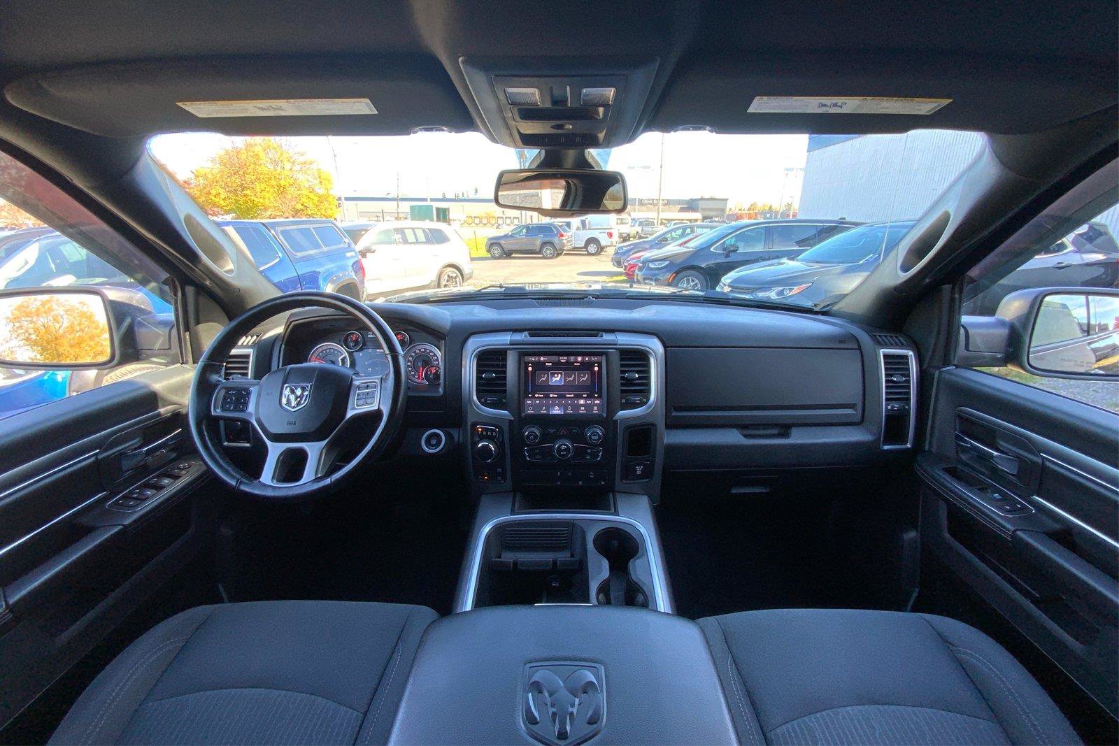 Used 2022 RAM 1500 Warlock AWD/4WD image 30