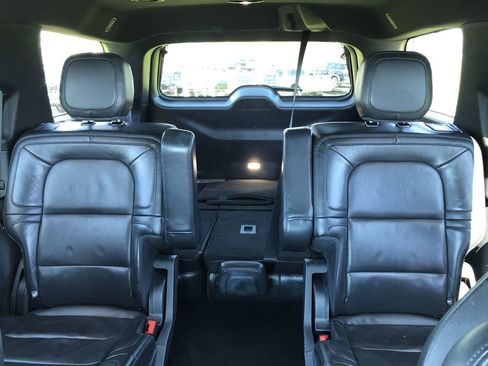 Used 2023 Lincoln Navigator Reserve image 13