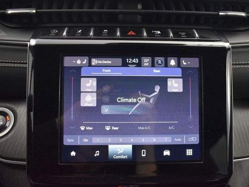 Used 2024 Jeep Grand Cherokee L Laredo image 24