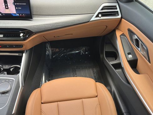 New 2025 BMW 330i Sedan w/ Convenience Package RWD image 15