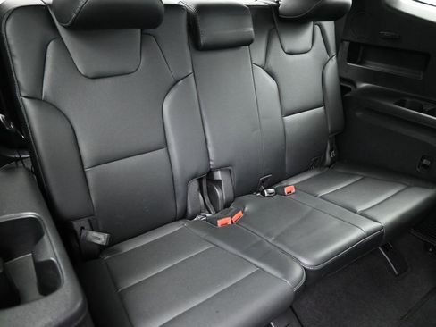 Used 2024 Kia Telluride S w/ S Sunroof Package image 24