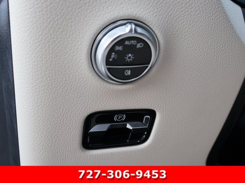 Certified 2023 Mercedes-Benz GLC 300 4MATIC w/ Exclusive Trim Package image 22