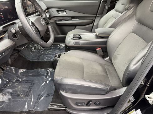 Certified 2024 Nissan Ariya FWD image 20