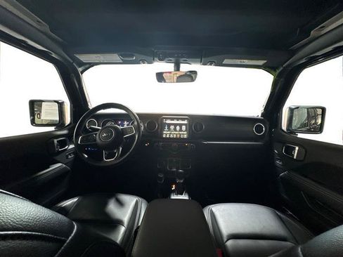 Used 2023 Jeep Wrangler Unlimited Sahara w/ Cold Weather Group AWD/4WD image 14
