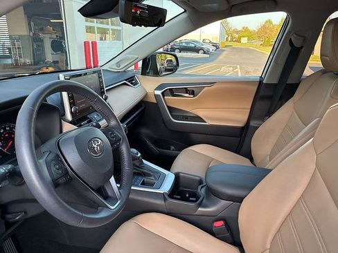 Certified 2022 Toyota RAV4 XLE Premium image 27