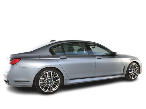 Used 2022 BMW 750i xDrive w/ Executive Package AWD/4WD image 5