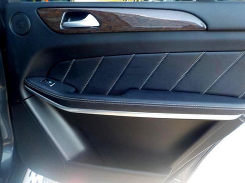 Used 2013 Mercedes-Benz GL 450 4MATIC w/ Premium 2 Pkg image 24