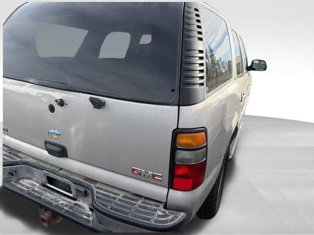 Used 2005 GMC Yukon SLT w/ SLT Preferred Equipment Group AWD/4WD image 9