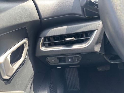 Used 2025 Kia K4 FWD image 33